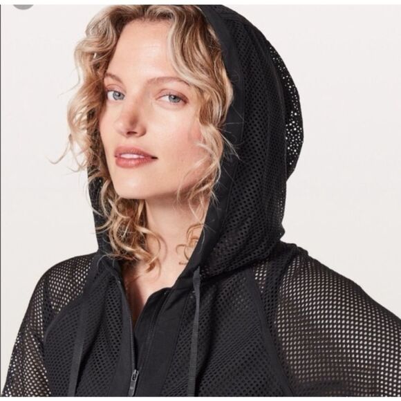 Lululemon Mesh on Mesh Jacket in Black Size 8 / Like Néw - Picture 8 of 12